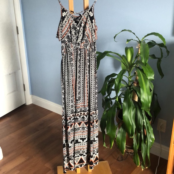 ANGIE Geometric Boho Jumpsuit Romper *Flaw* - Picture 7 of 14